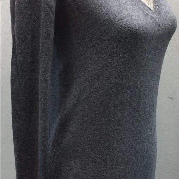 Zara Women Sweater V-Neck Long Sleeve M Gray Pearl Buttons - Picture 8 of 11
